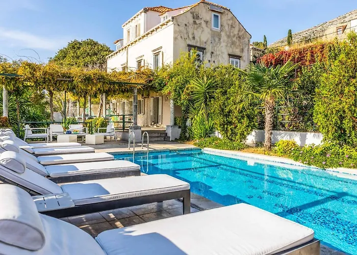 Villa Salt Water
