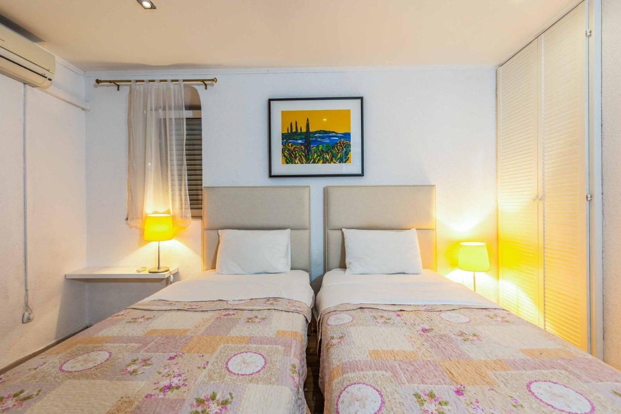 Villa Salt Water